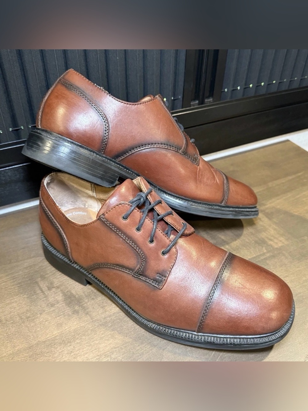 Thom McAn Dress Shoes Mens 10 EEE Oxford
Brown Leather Almond Toe Casual Low - Picture 3 of 10